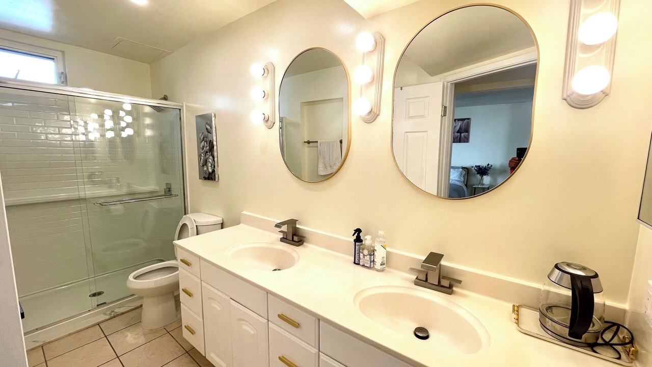 Photo of Bathroom in Santa Ana Heights