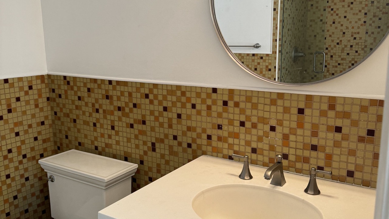 Photo of Bathroom in Pico - Robertson