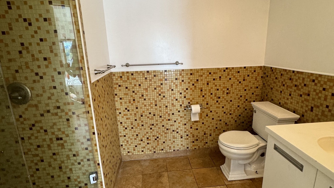 Photo of Bathroom in Pico - Robertson