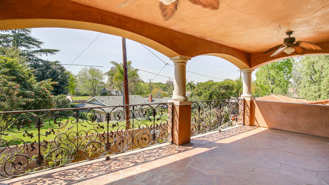 Photo of Patio Balcony in Fullerton