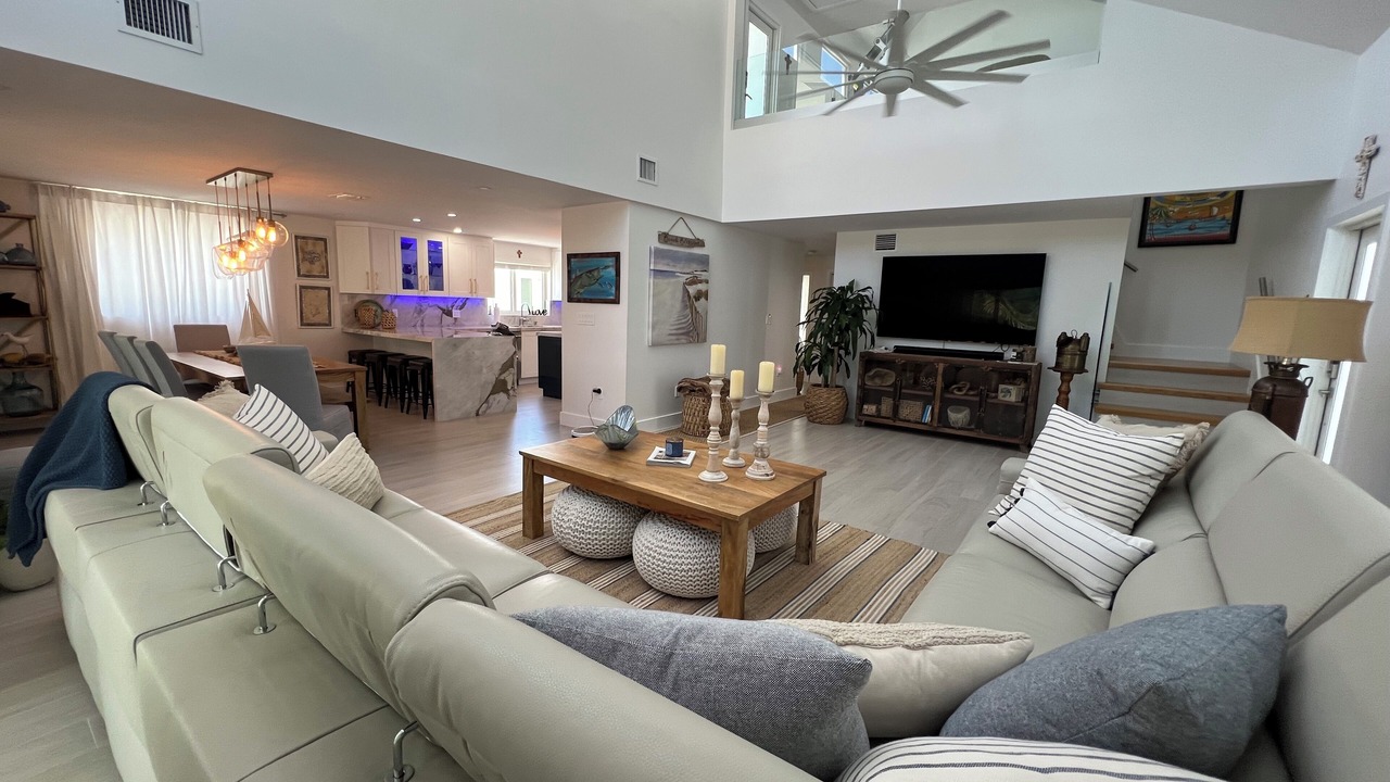 Photo of Livingroom in Winston Waterways
