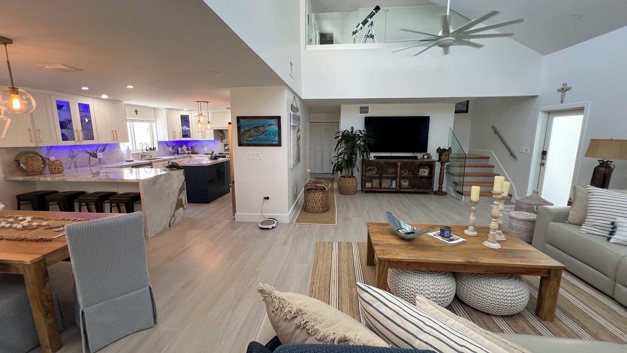 Photo of Livingroom in Winston Waterways