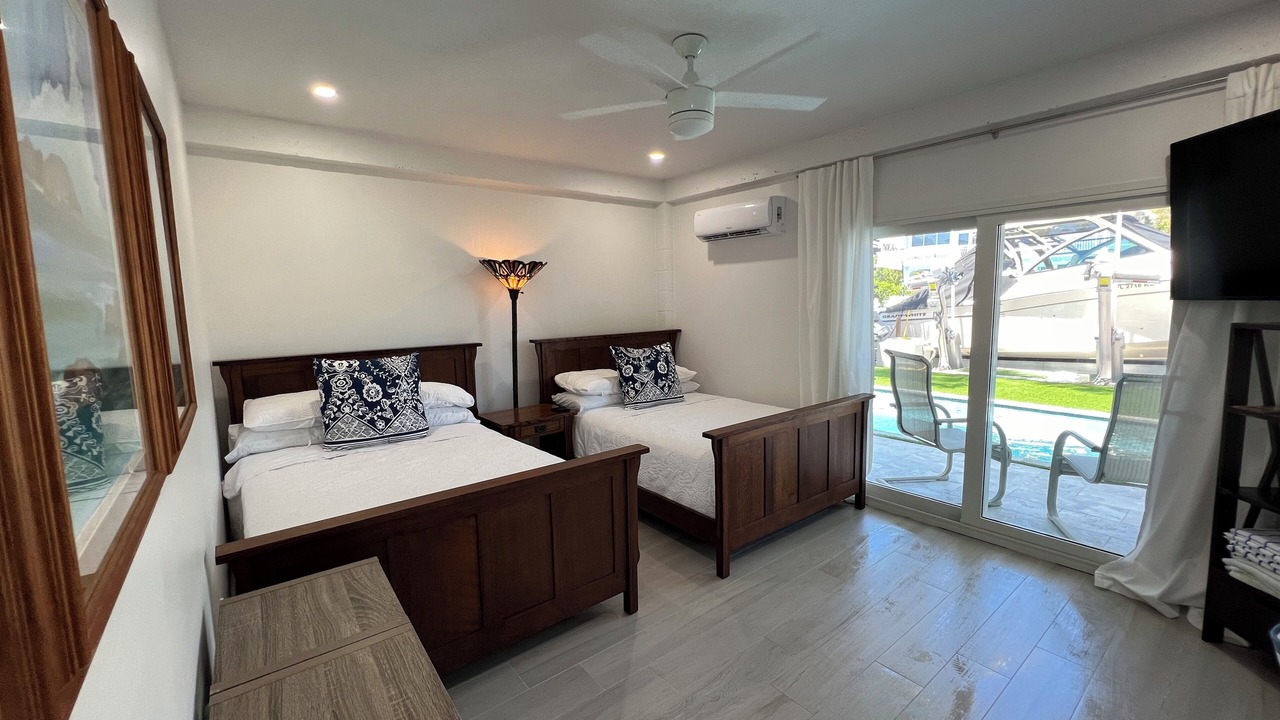 Photo of Bedroom in Winston Waterways