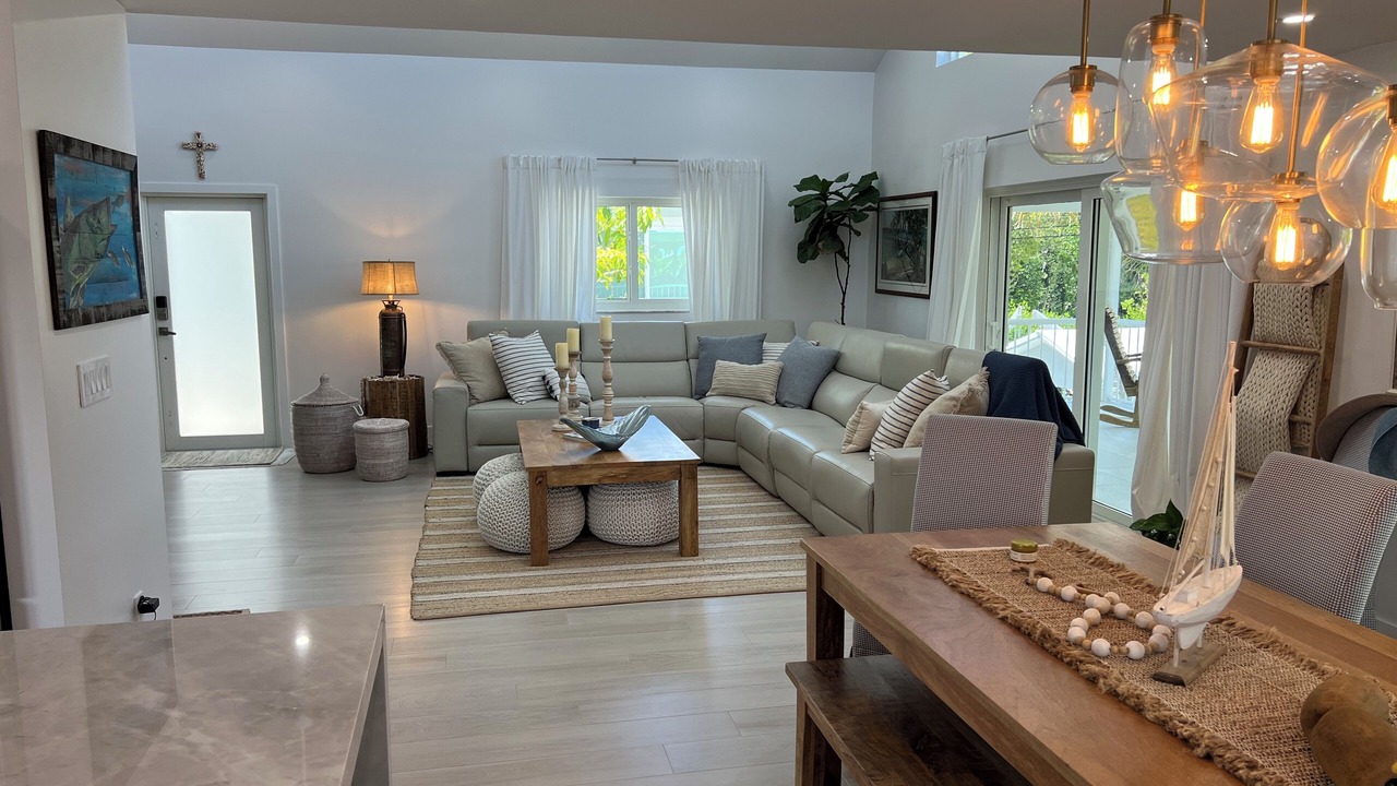 Photo of Livingroom in Winston Waterways