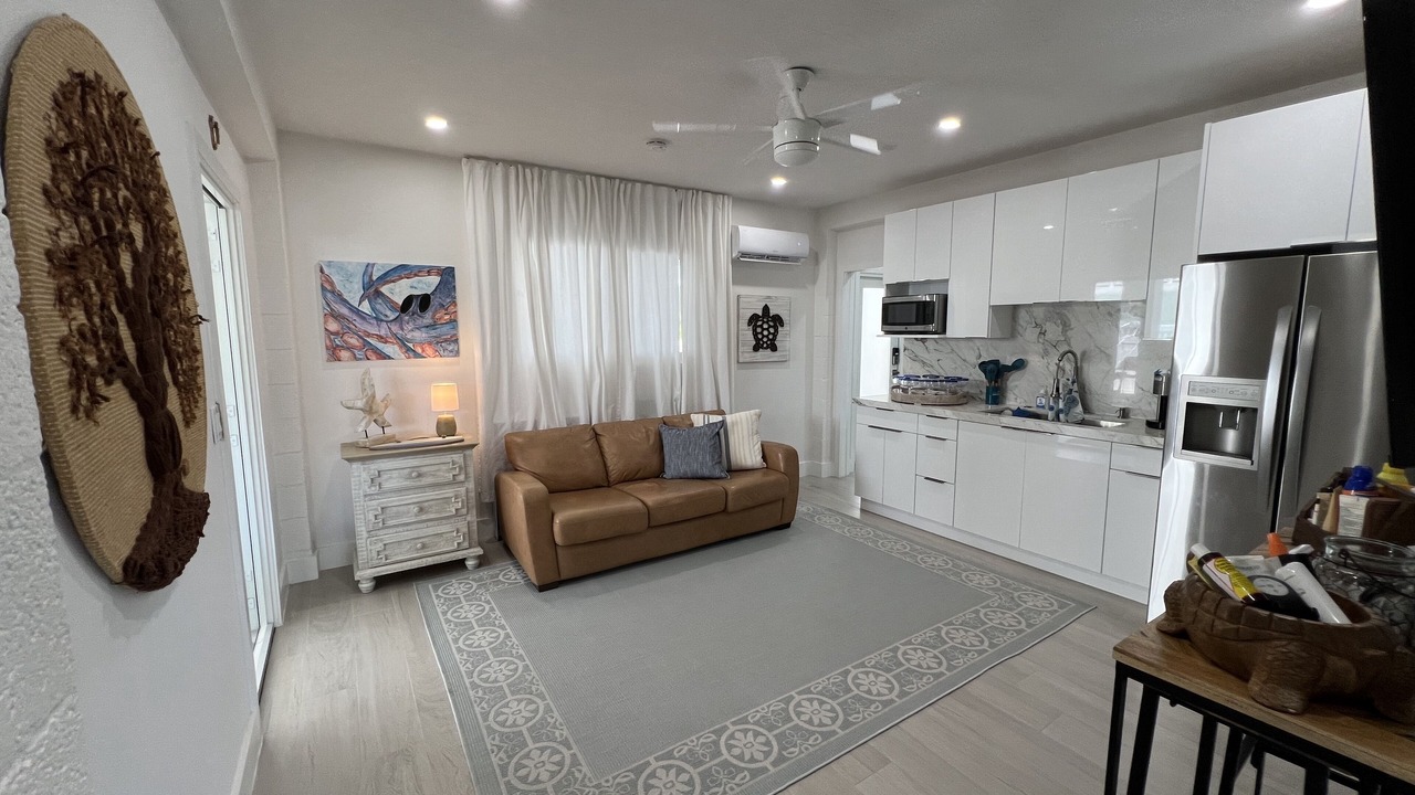 Photo of Livingroom in Winston Waterways