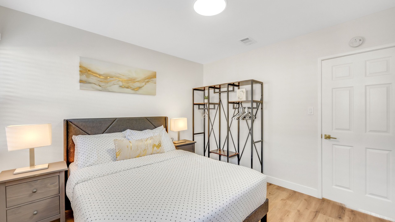 Photo of Bedroom in Inglewood