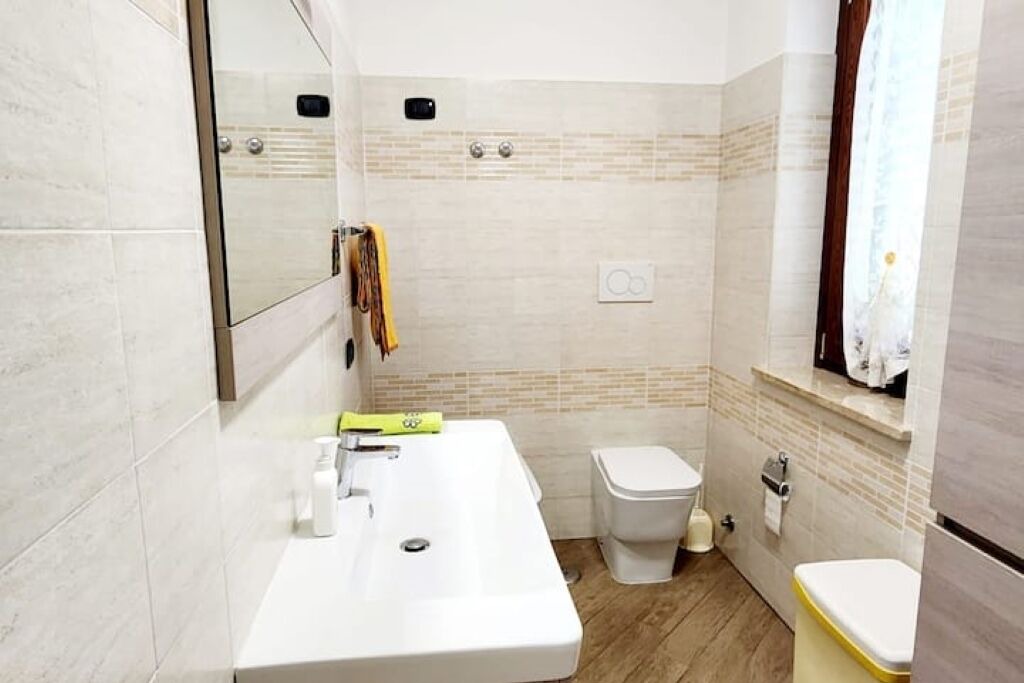 Photo of Bathroom in Latina