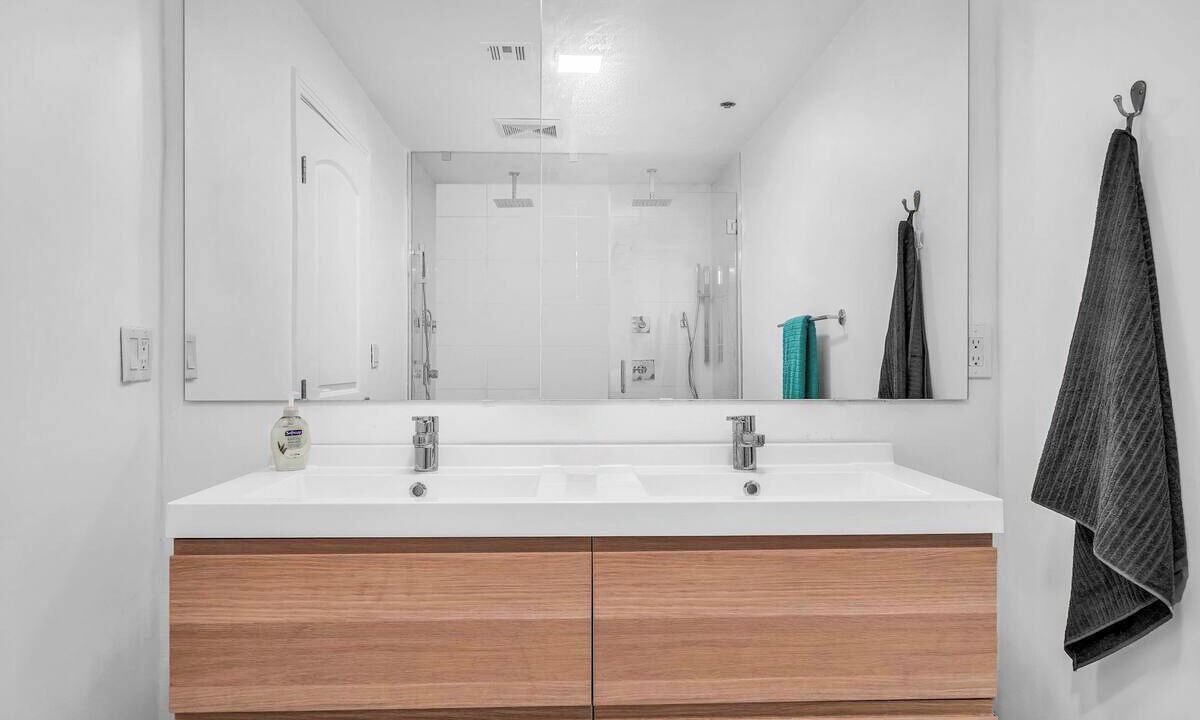 Photo of Bathroom in Wilshire
