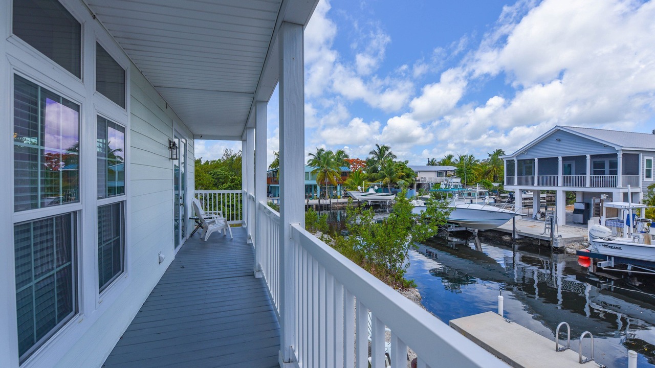 Photo of Patio Balcony in Breezeswept Beach Estates