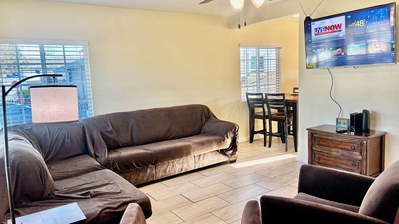 Photo of Livingroom in East Los Angeles
