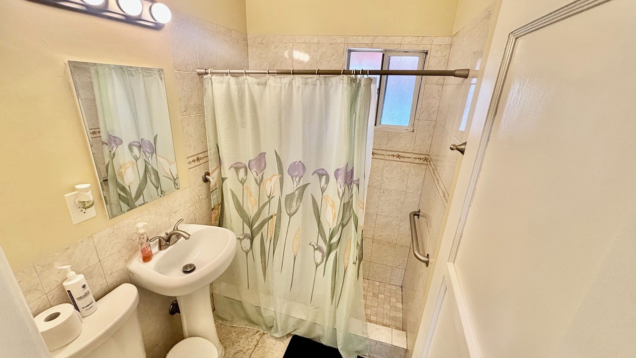 Photo of Bathroom in East Los Angeles