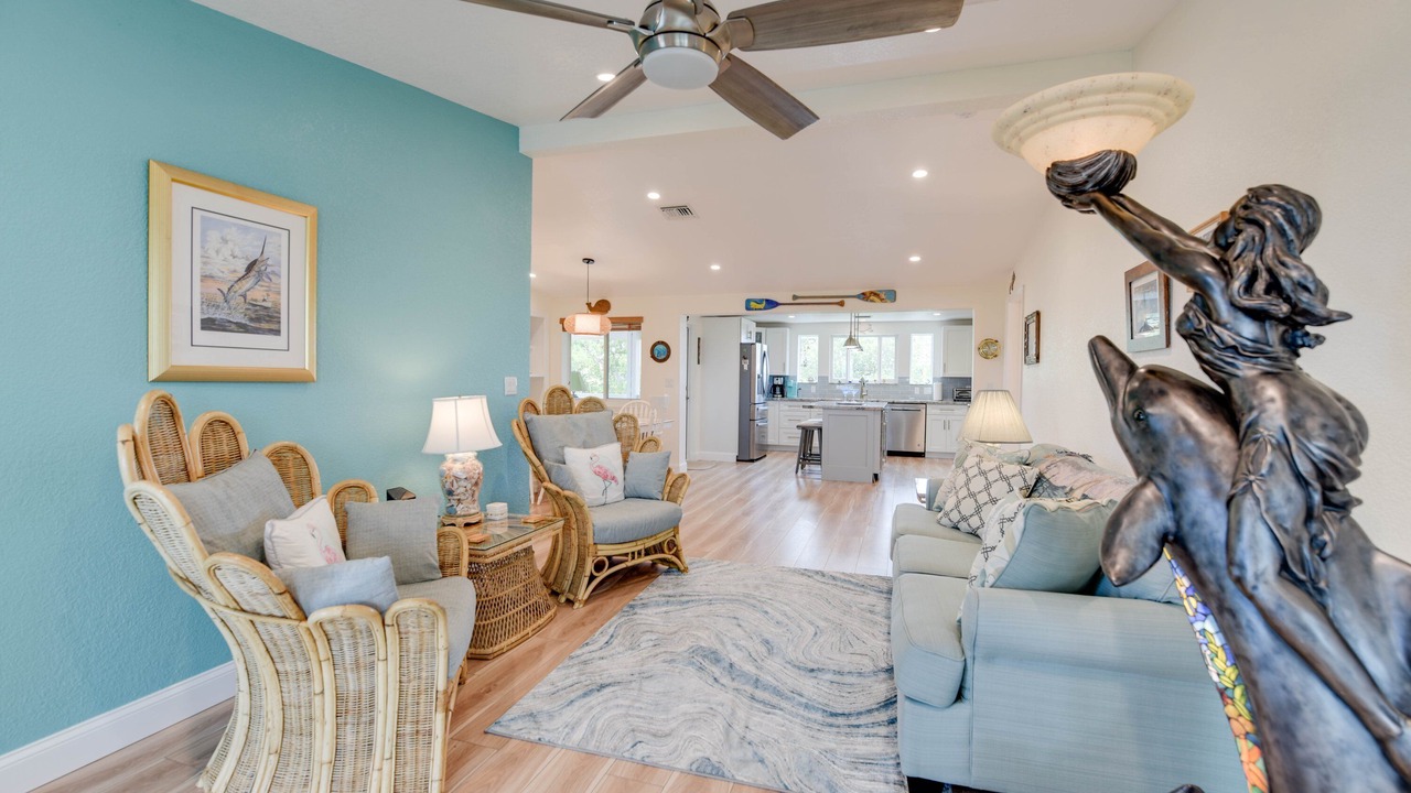 Photo of Livingroom in Breezeswept Beach Estates