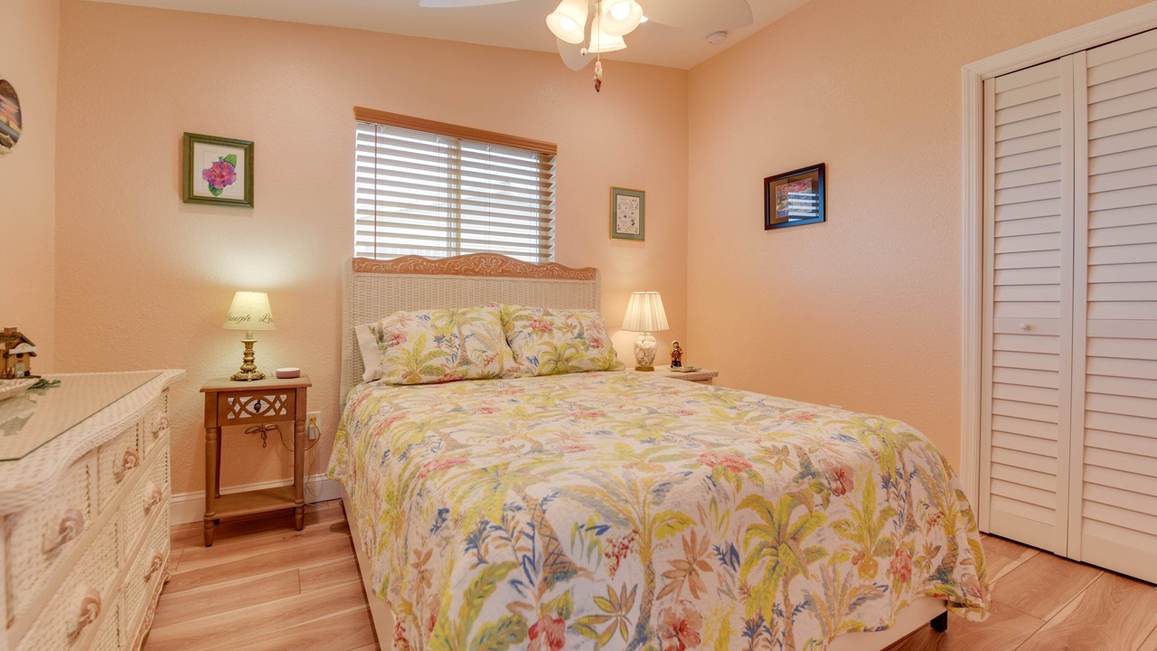 Photo of Bedroom in Breezeswept Beach Estates