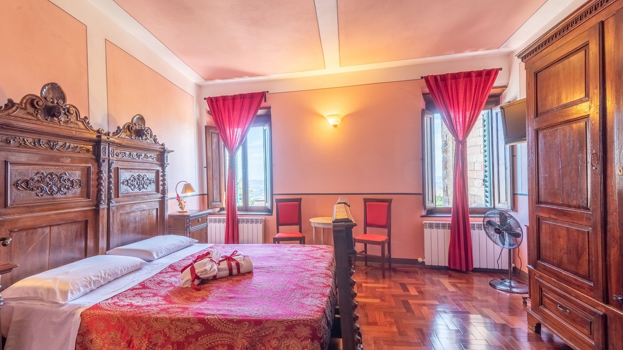 Photo of Bedroom in Montalcino
