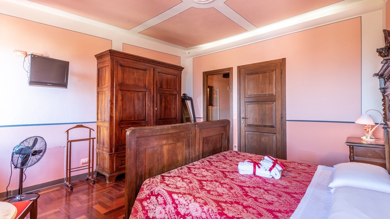 Photo of Bedroom in Montalcino