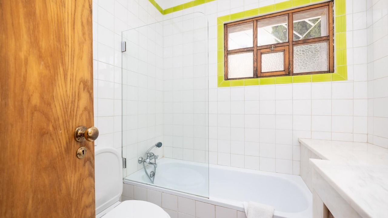 Photo of Bathroom in Quarteira