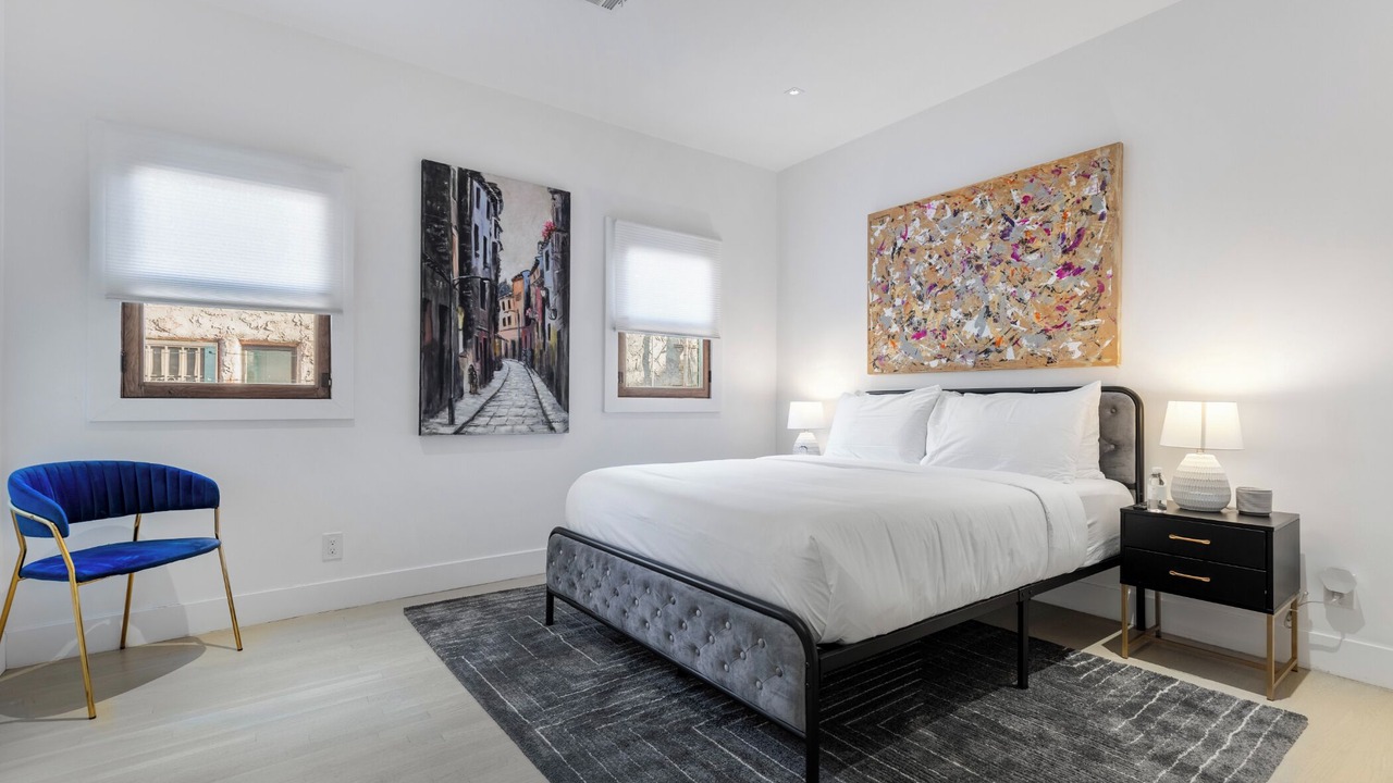 Photo of Bedroom in Beverly Grove