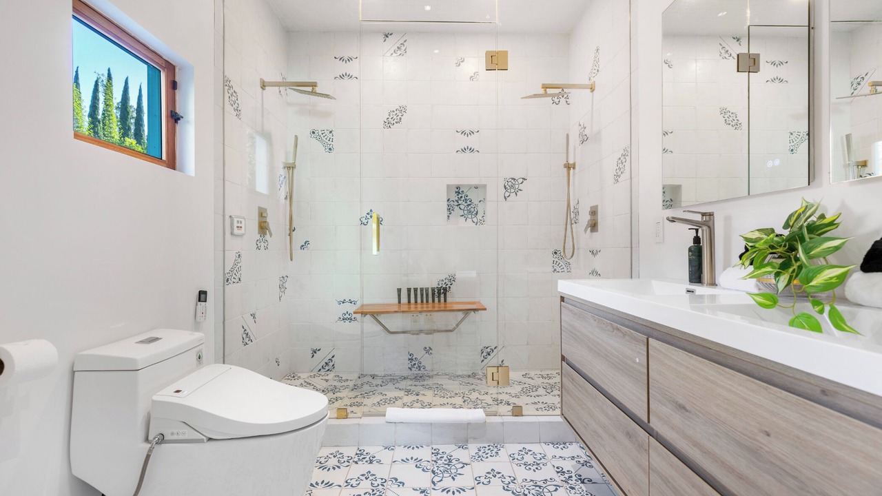 Photo of Bathroom in Beverly Grove