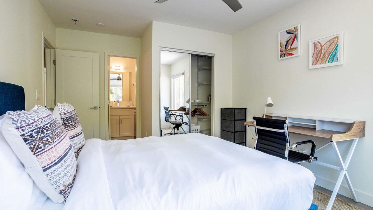 Photo of Bedroom in Redondo Beach