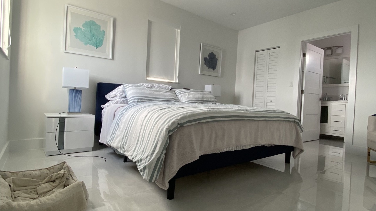 Photo of Bedroom in Wynken Blynken and Nod