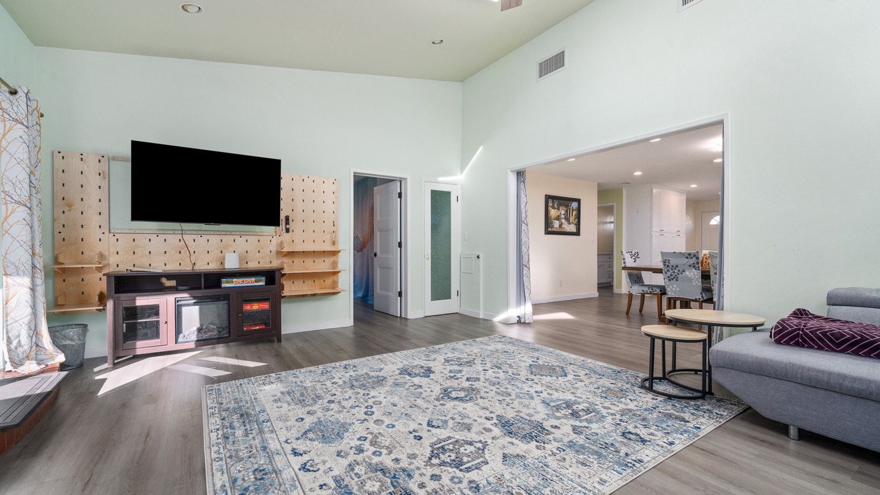 Photo of Livingroom in Los Altos