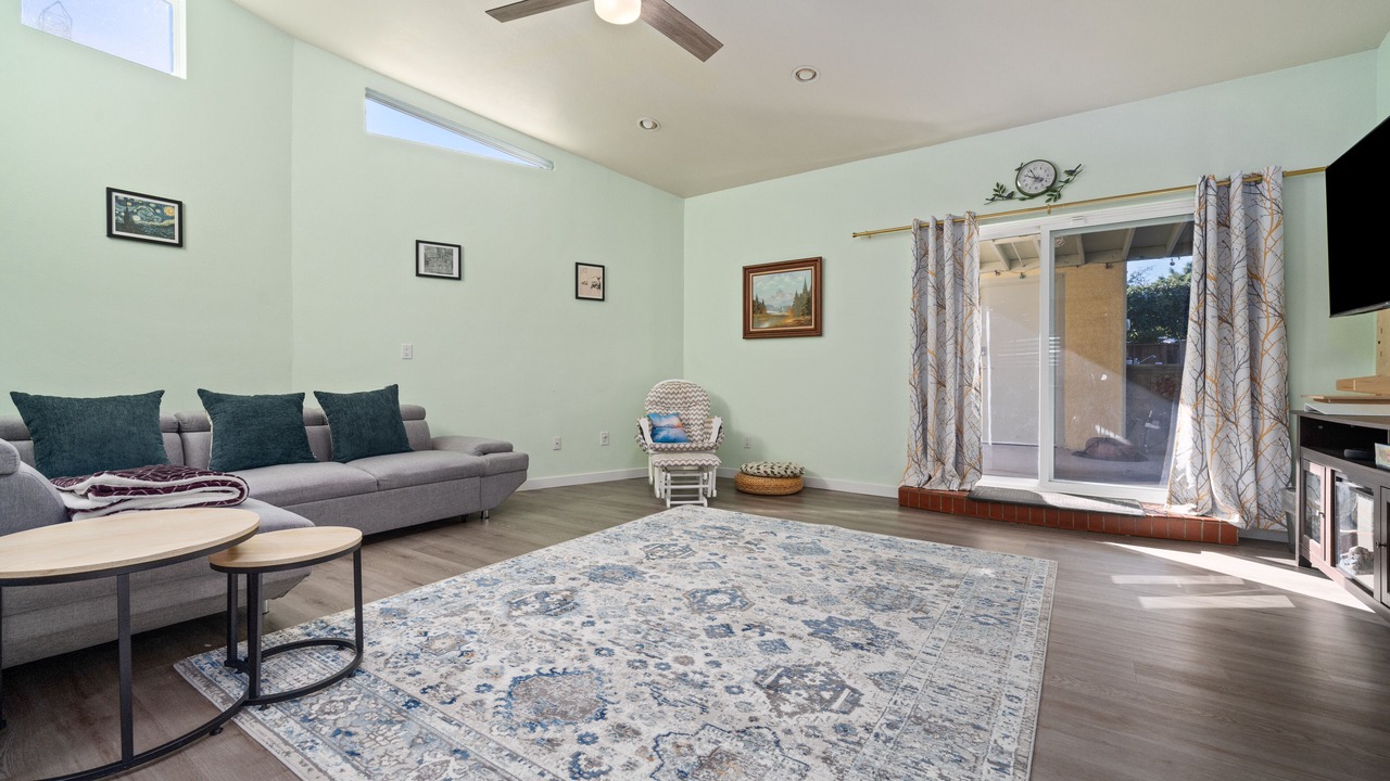 Photo of Livingroom in Los Altos