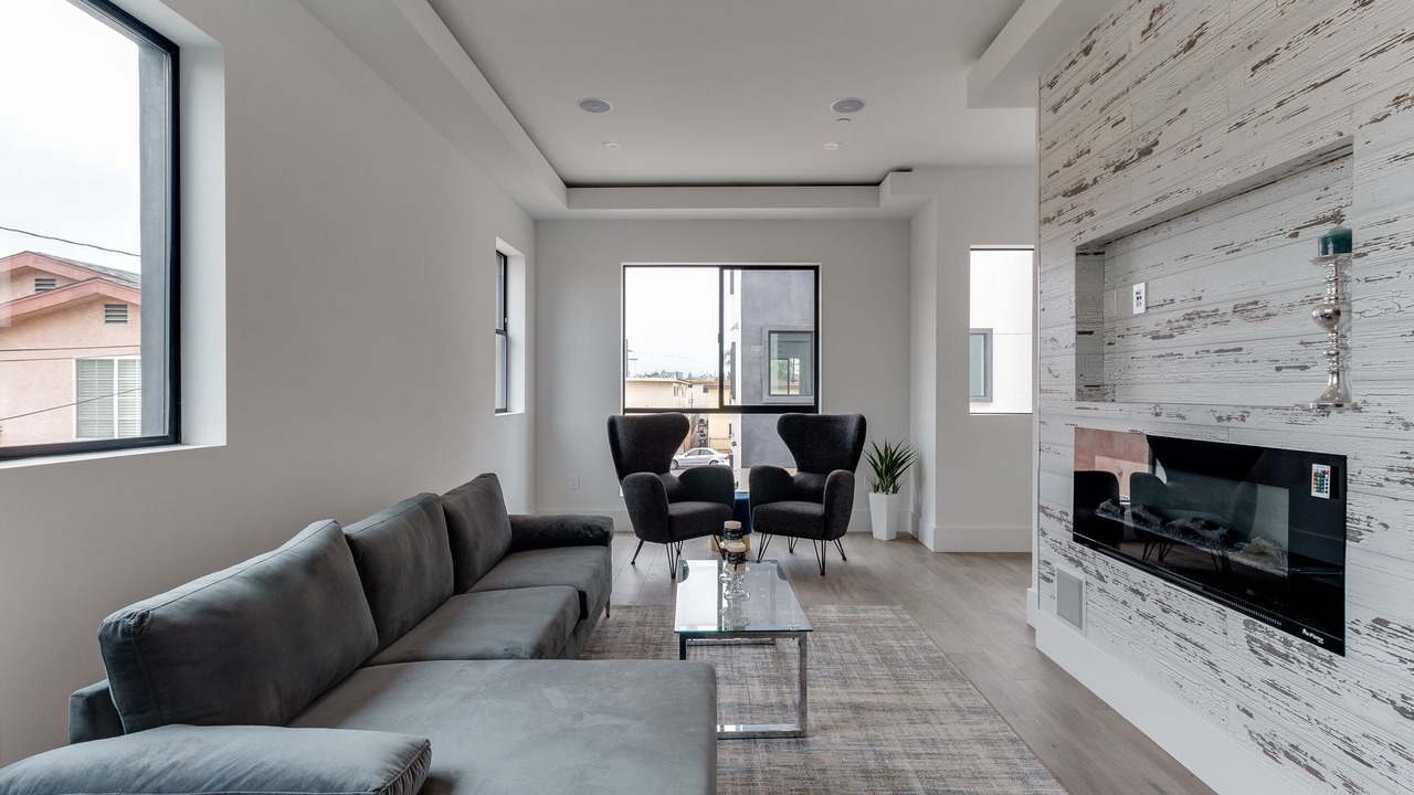 Photo of Livingroom in Mid City