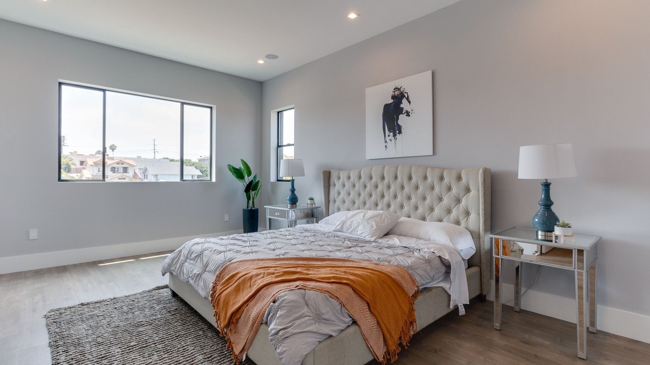Photo of Bedroom in Mid City