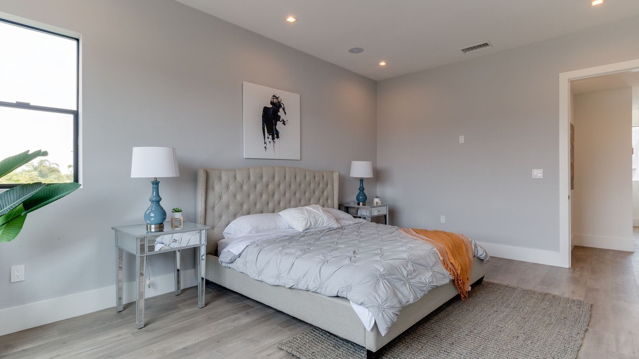 Photo of Bedroom in Mid City