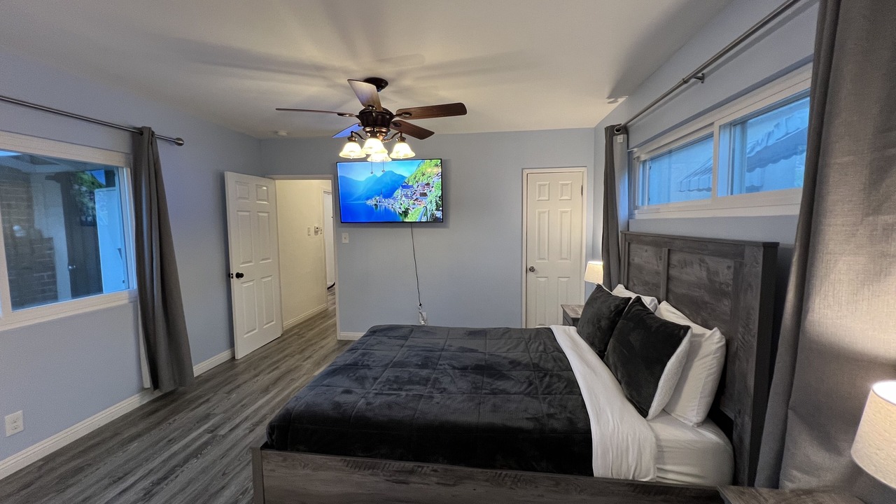 Photo of Bedroom in Del Aire