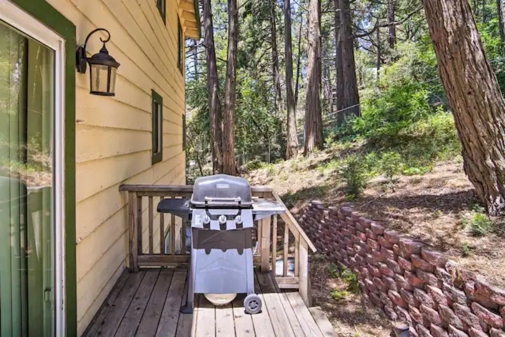 Photo of Patio Balcony in Crestline