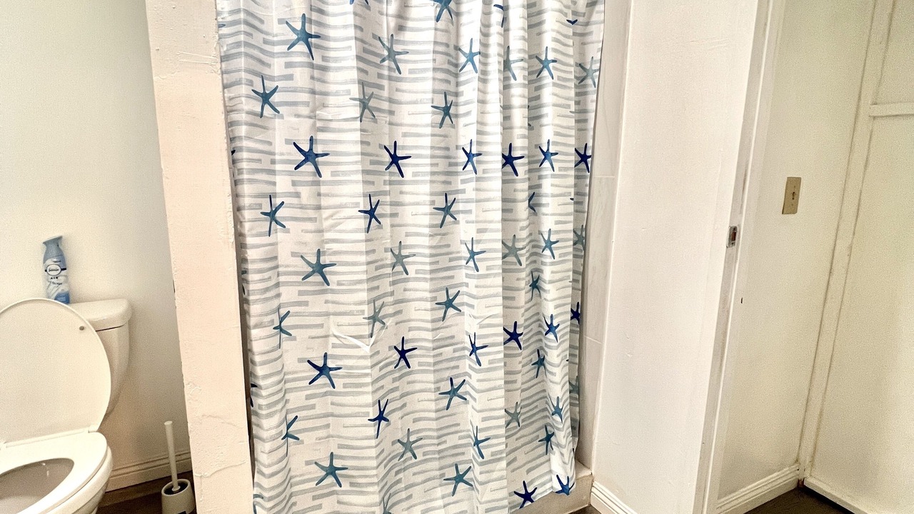 Photo of Bathroom in Harbor