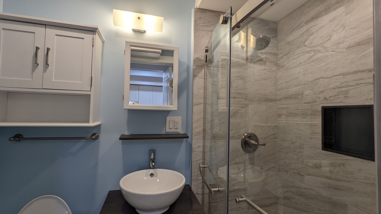 Photo of Bathroom in Uptown - Upper Duval