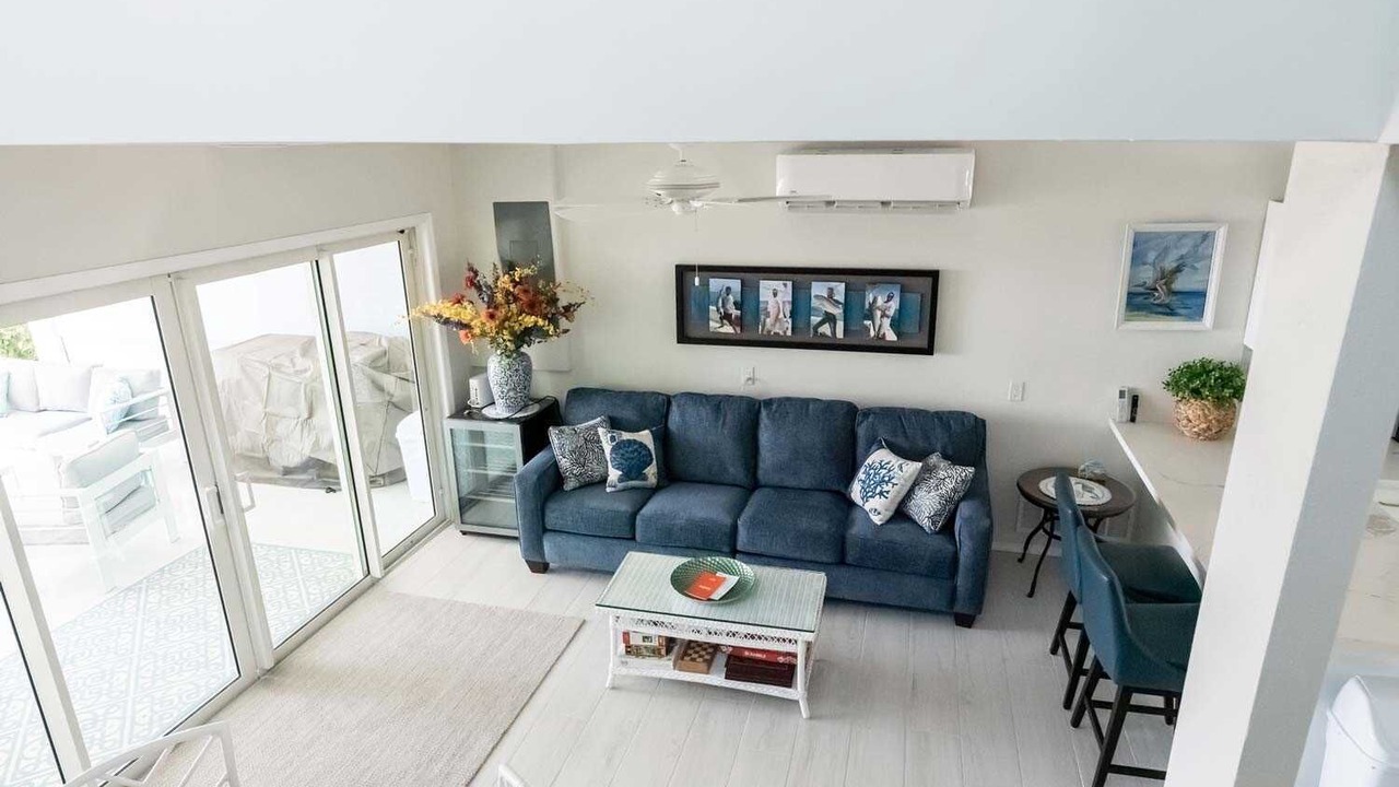 Photo of Livingroom in Summerland Key