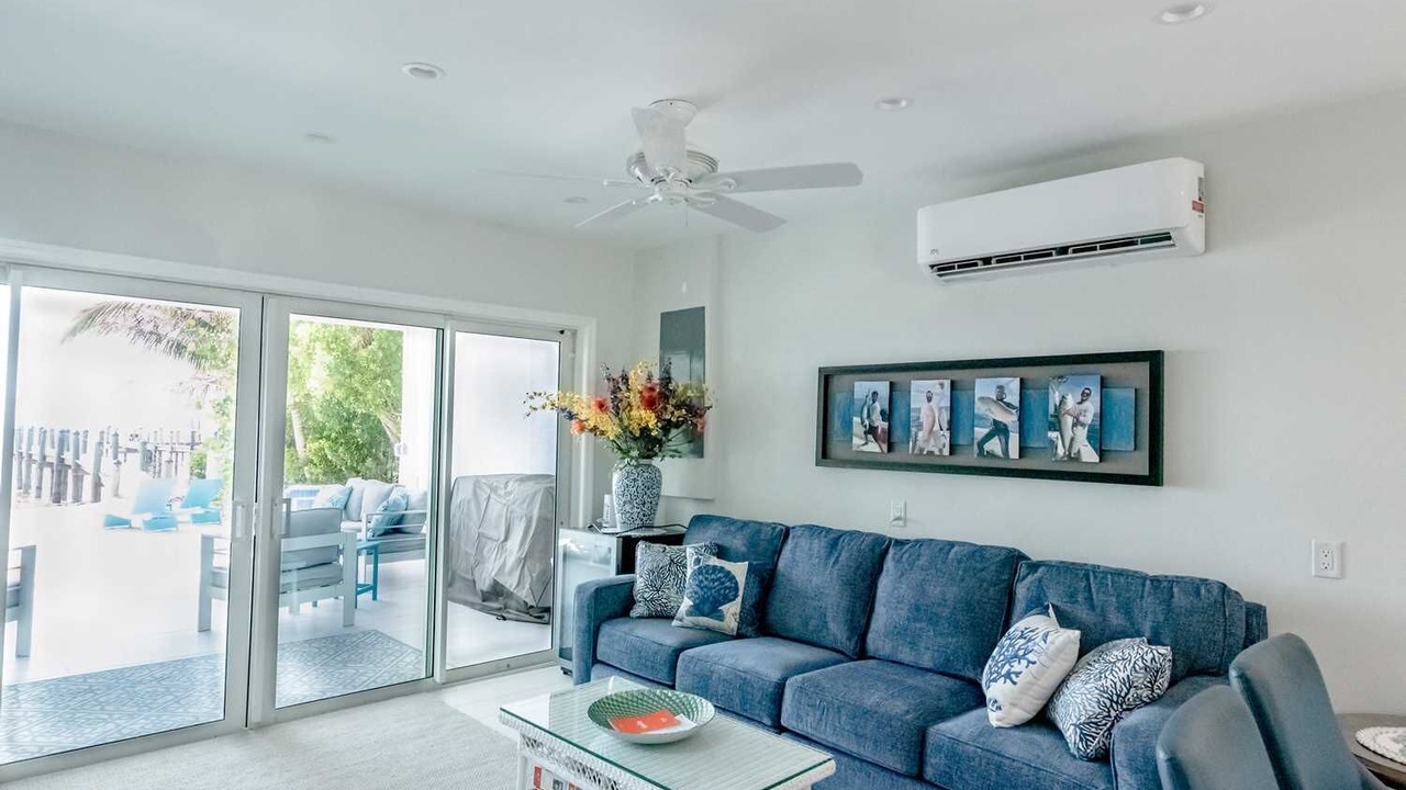 Photo of Livingroom in Summerland Key