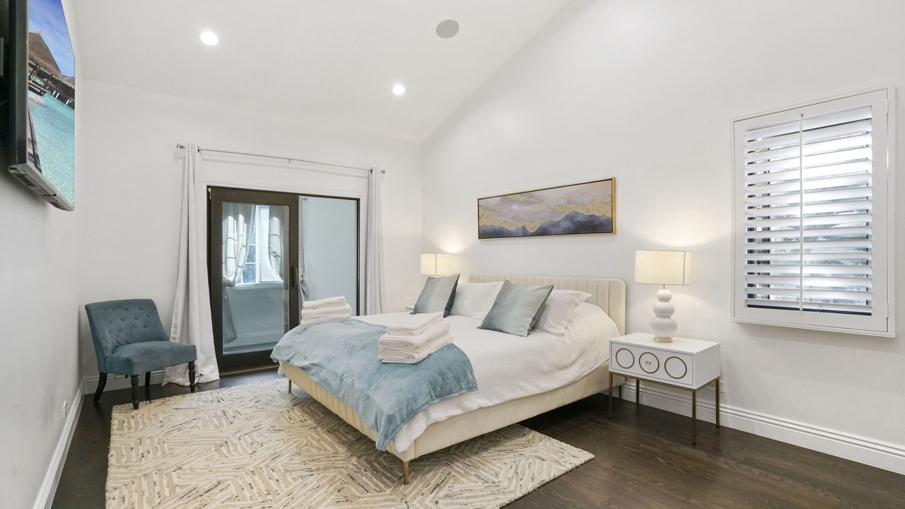 Photo of Bedroom in Beverly Glen