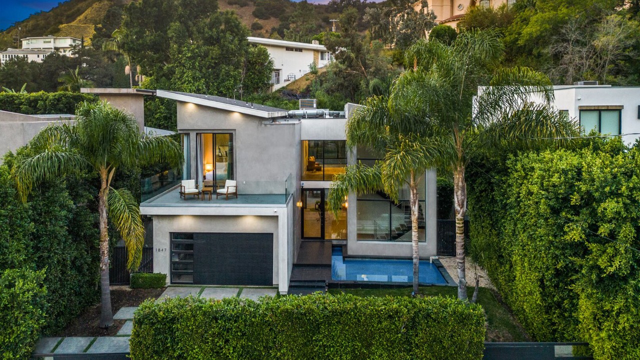 Photo of Outdoor in Beverly Hills