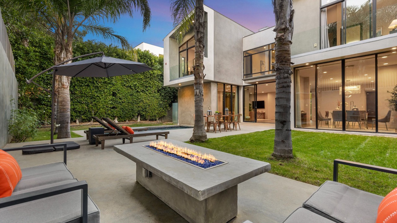 Photo of Outdoor in Beverly Hills