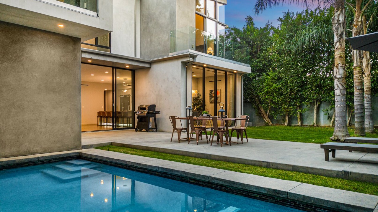 Photo of Outdoor in Beverly Hills