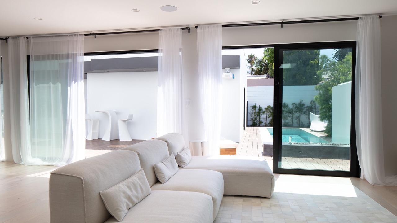 Photo of Livingroom in Beverly Grove