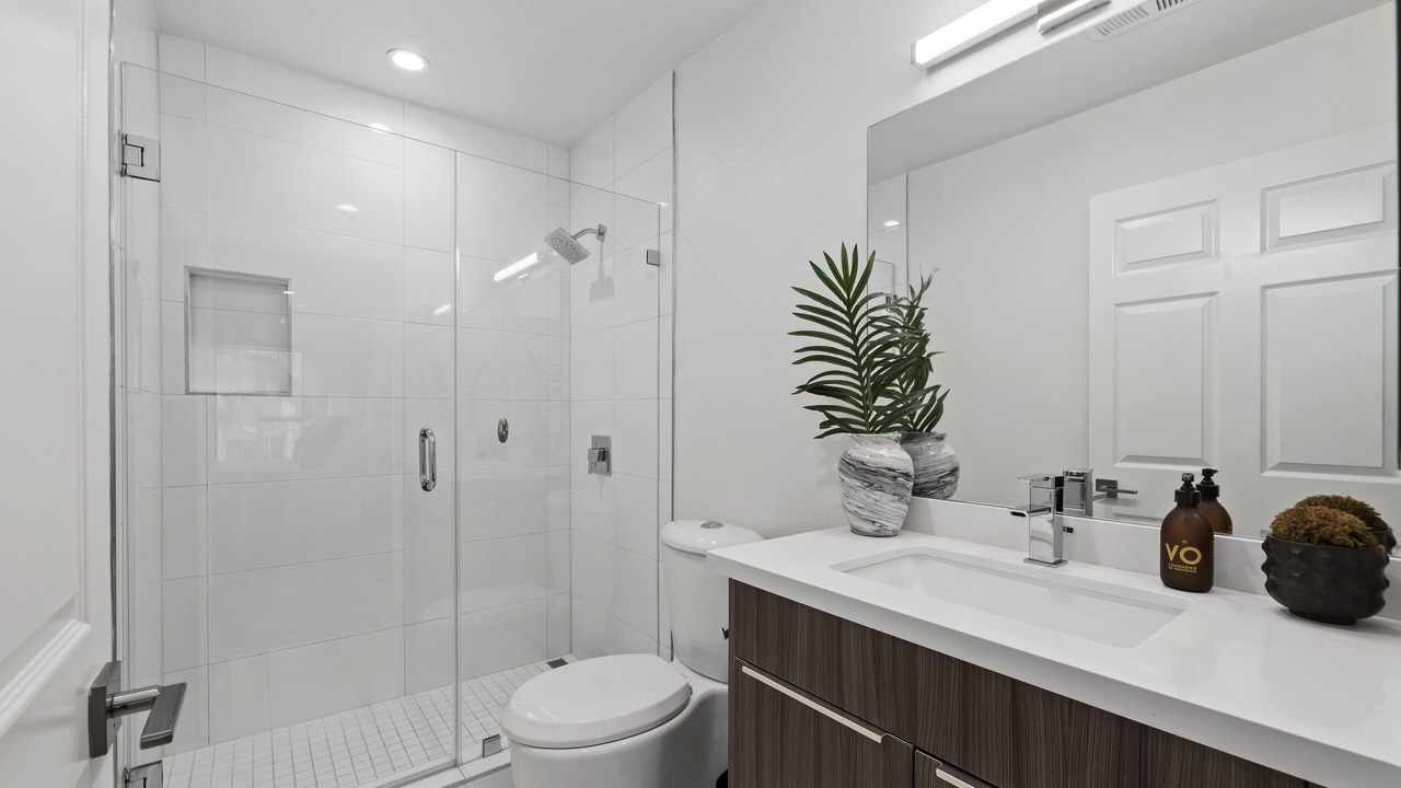 Photo of Bathroom in Beverly Grove