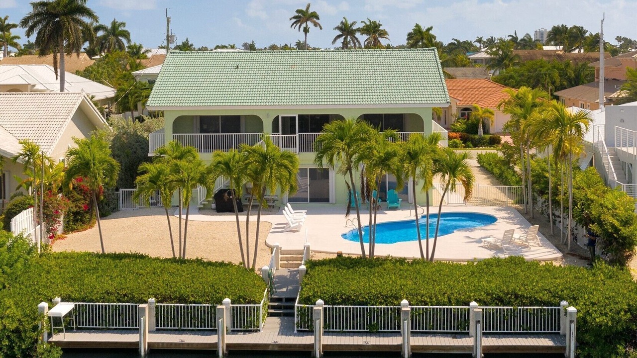 Photo of Outdoor in Coury