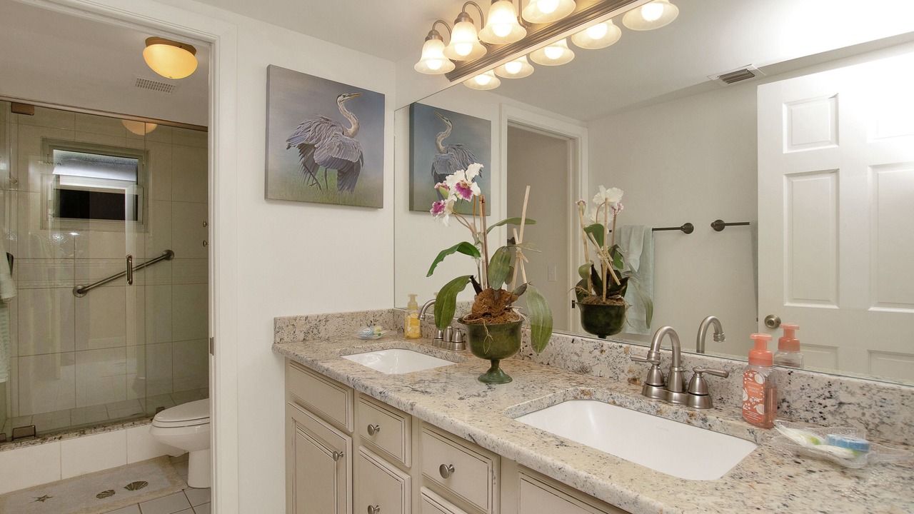 Photo of Bathroom in Coury