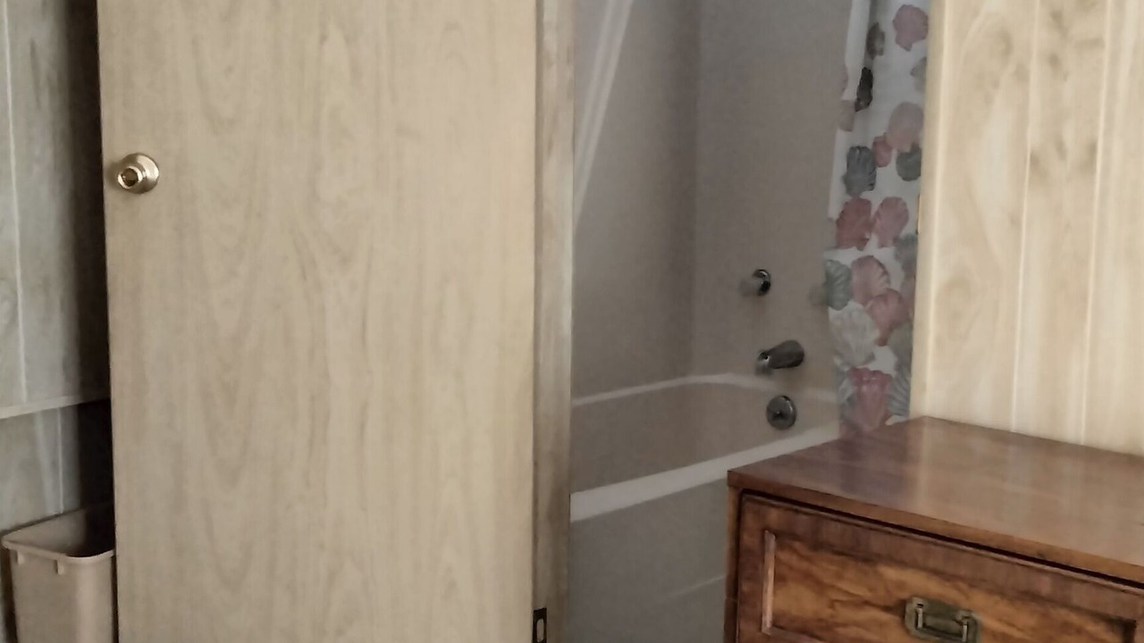 Photo of Bathroom in Key Largo Village