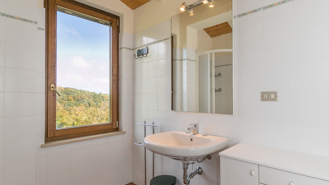Photo of Bathroom in Monteverdi Marittimo
