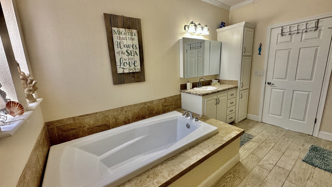 Photo of Bathroom in Ramrod Key