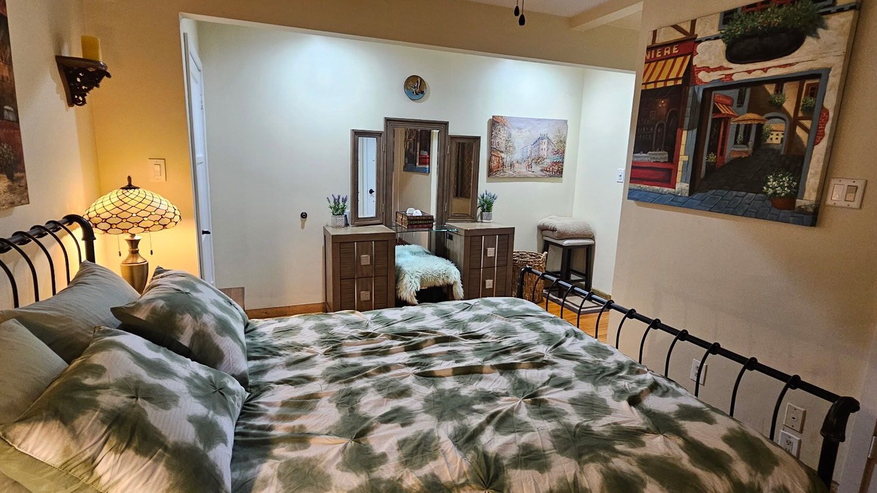 Photo of Bedroom in Harbor