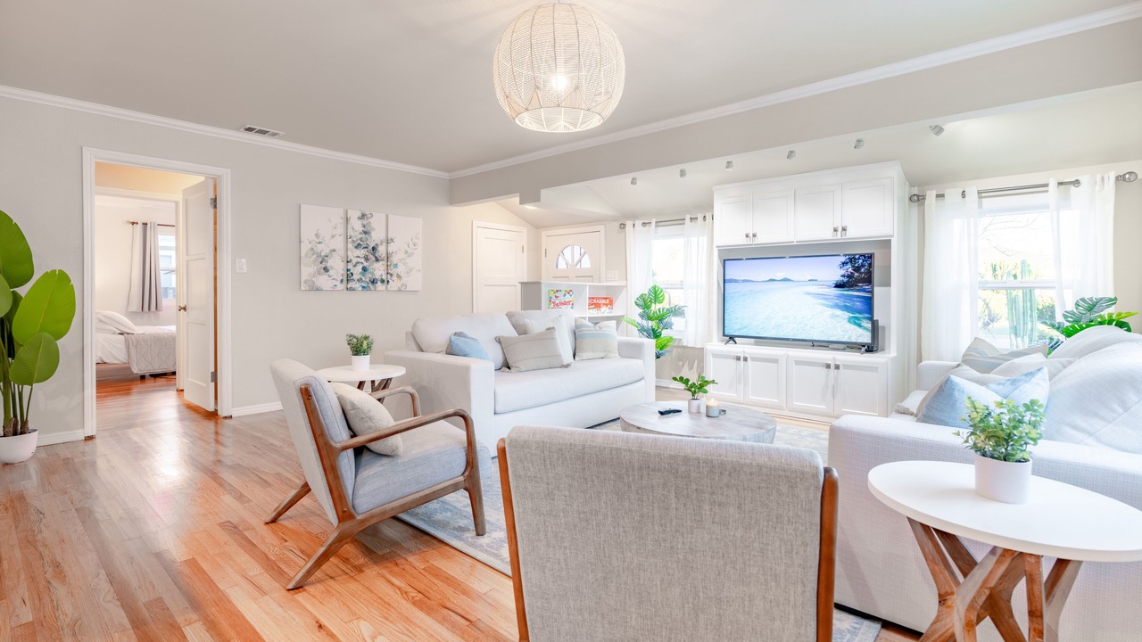 Photo of Livingroom in Lakewood Village
