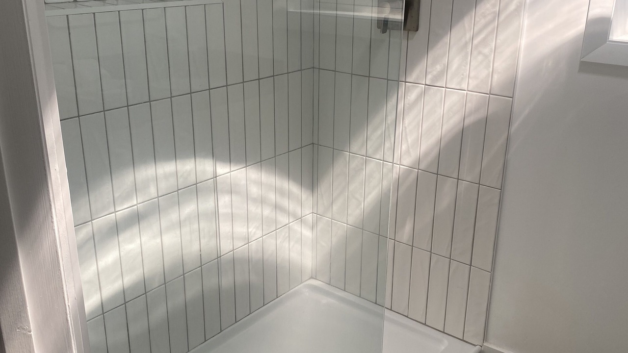 Photo of Bathroom in Mid-Wilshire