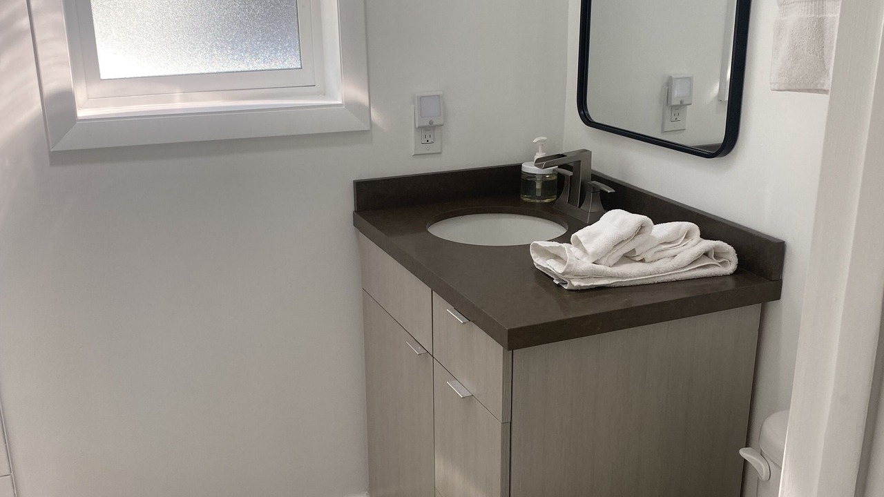 Photo of Bathroom in Mid-Wilshire